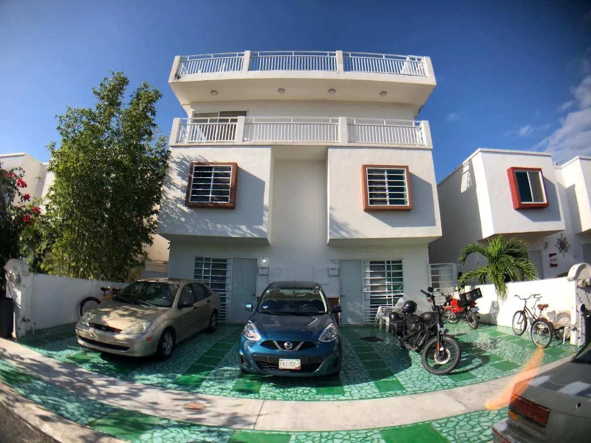 Casa Colibri, Playa Del Carmen Villa