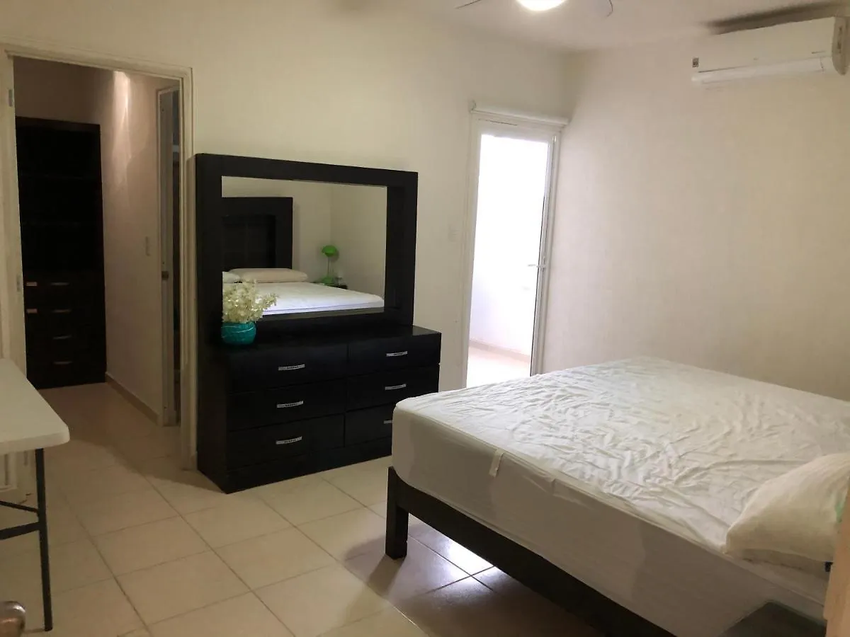 Semesterbostad Casa Colibri, Playa Del Carmen Villa